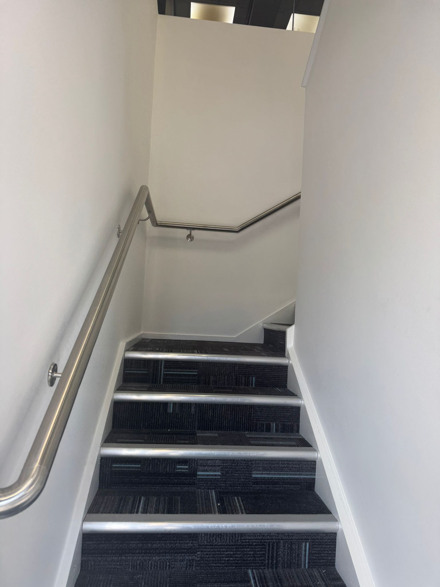Communal stairwell kept in good decorative order